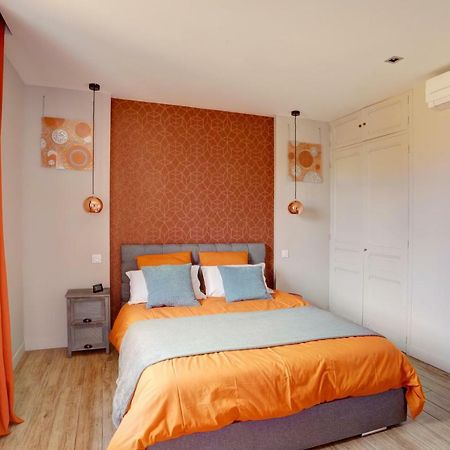 L'Amandine ,45 M2 Terrasse Et Garage Centre Ville Сен-Рафаэль Экстерьер фото